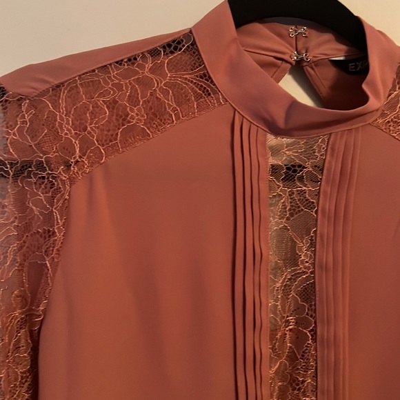 NWOT. Express Handkerchief Sleeve Lace Blouse Top Peach Pink. XS. - Picture 11 of 11